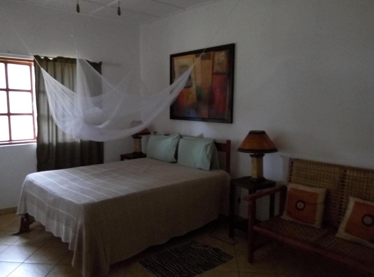 Blue Moon Beach Holiday Resort Инямбане Екстериор снимка