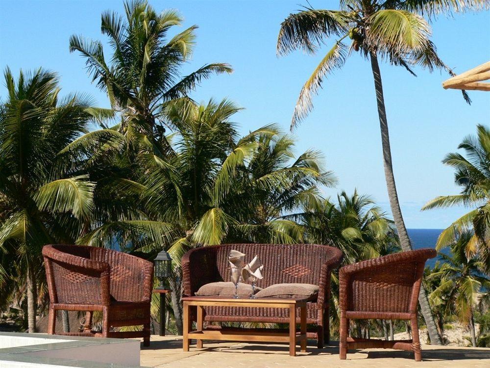 Blue Moon Beach Holiday Resort Инямбане Екстериор снимка