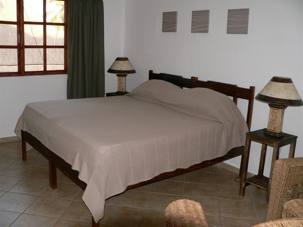 Blue Moon Beach Holiday Resort Инямбане Екстериор снимка